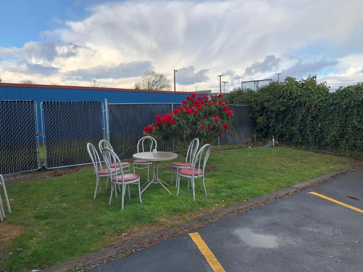 Value Inn Motel Eugene Airport Экстерьер фото